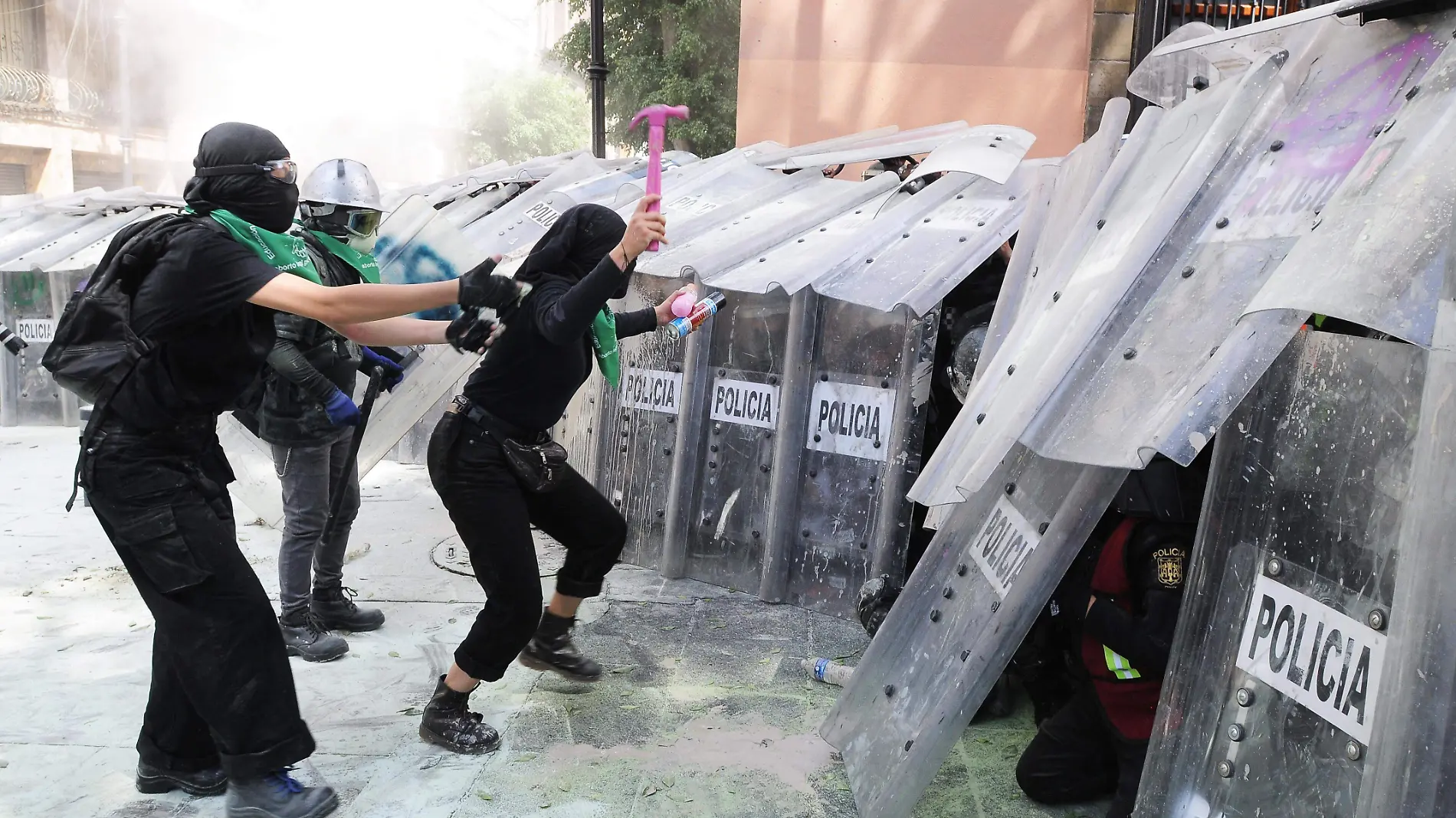 PROTESTA POR FEMINISTA CONTRA EL ABORTO-154